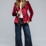 Rive | Slim Fit Retro Blazer with Lapels and Pockets for Women